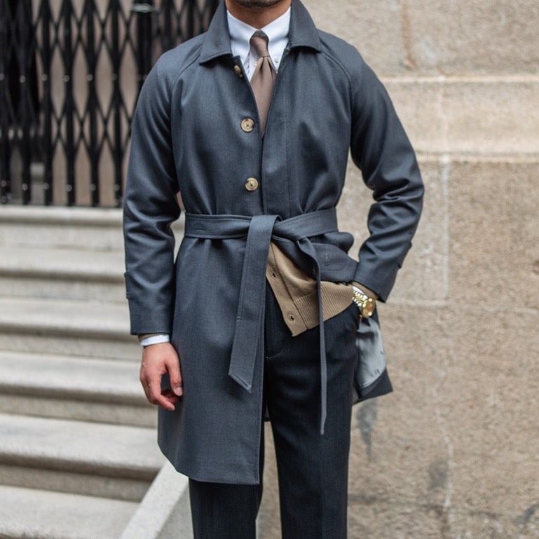 Manteau trench ceinturé en mélange de laine Roma